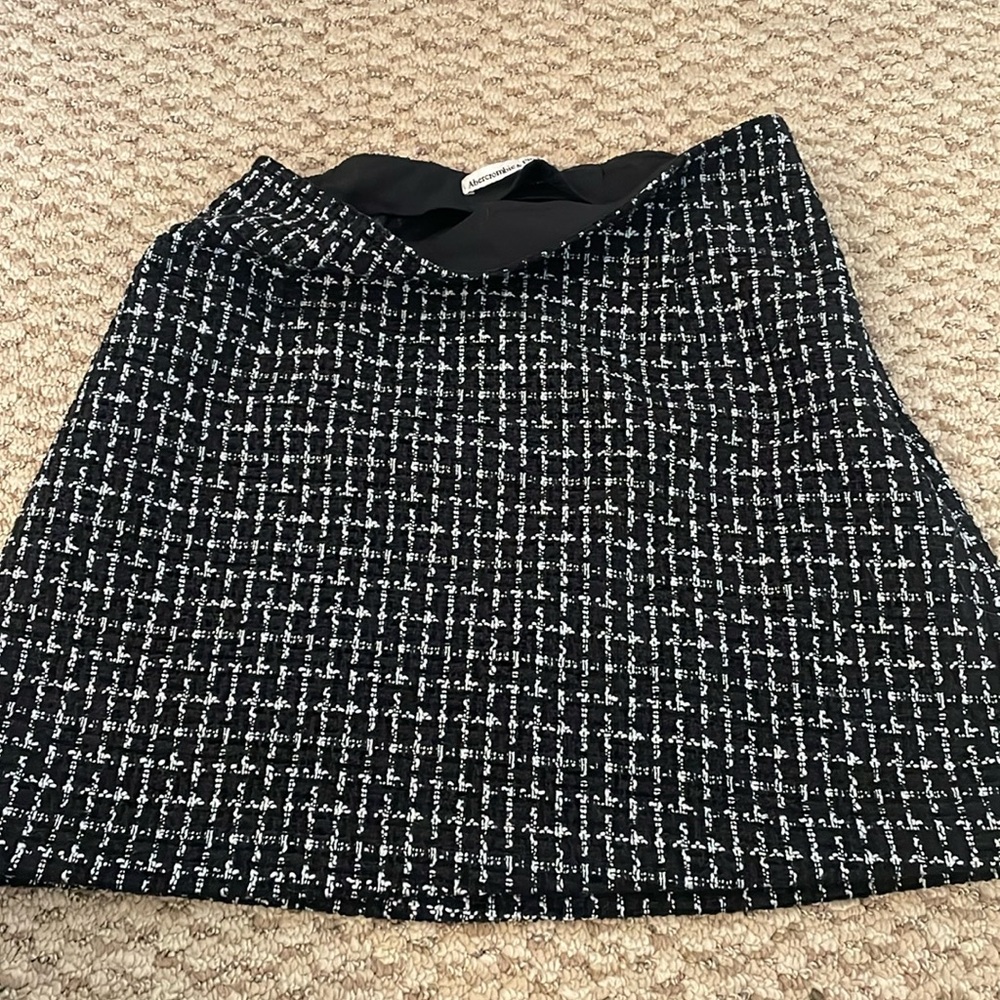 size small plaid Abercrombie and Fitch skirt